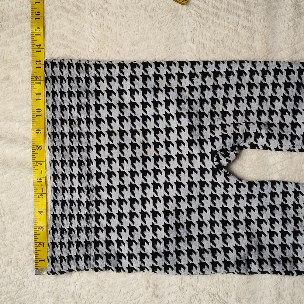 Britt's Knit's Houndstooth Leggings E U C - Picture 2 of 7